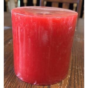 NIP Red 3 wick candle